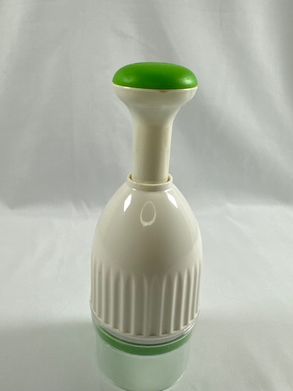 Progressive Prep Solutions Fresh Food Chopper, white and green